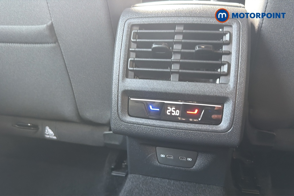 Volkswagen Golf Style Manual Petrol Hatchback - Stock Number (1651843) - 28th supplementary image