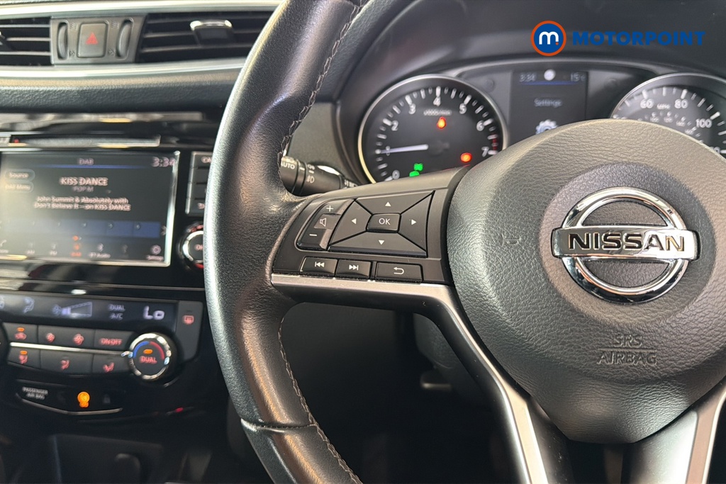 Nissan Qashqai N-Connecta Automatic Petrol SUV - Stock Number (1620646) - 4th supplementary image