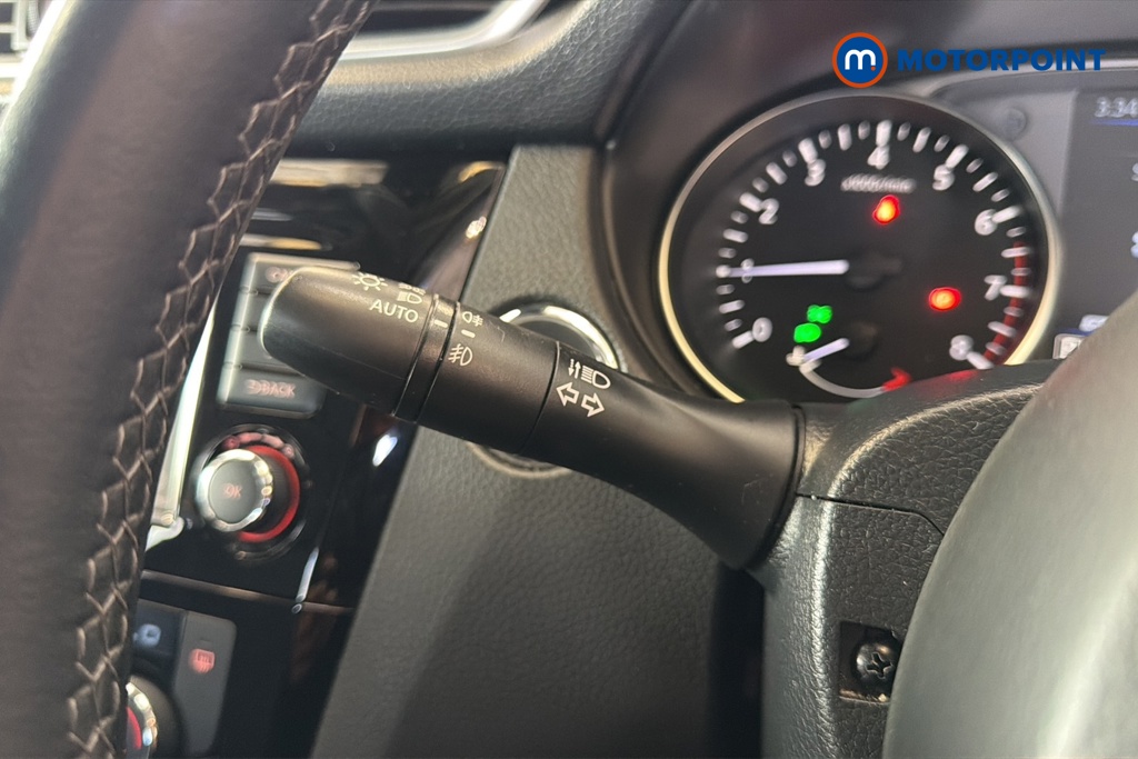 Nissan Qashqai N-Connecta Automatic Petrol SUV - Stock Number (1620646) - 5th supplementary image
