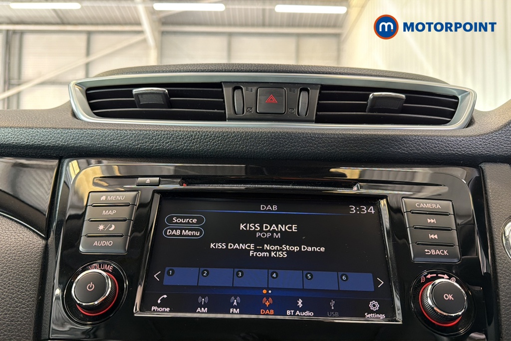 Nissan Qashqai N-Connecta Automatic Petrol SUV - Stock Number (1620646) - 8th supplementary image