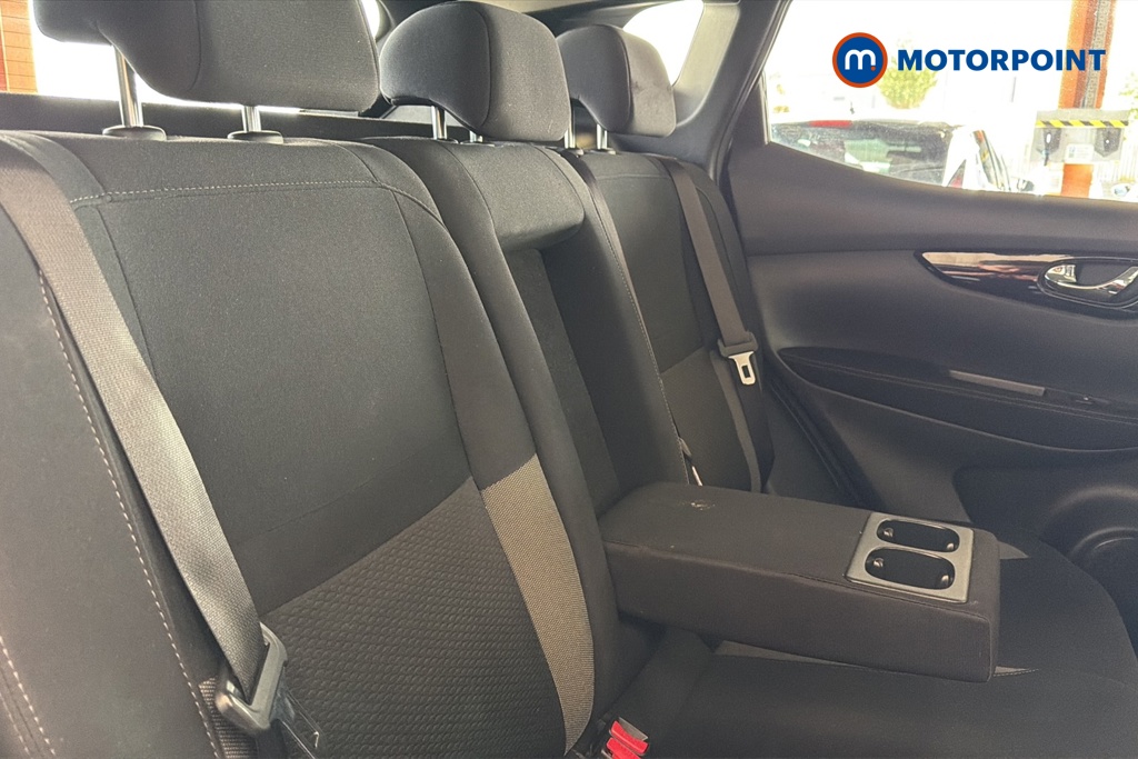 Nissan Qashqai N-Connecta Automatic Petrol SUV - Stock Number (1620646) - 26th supplementary image