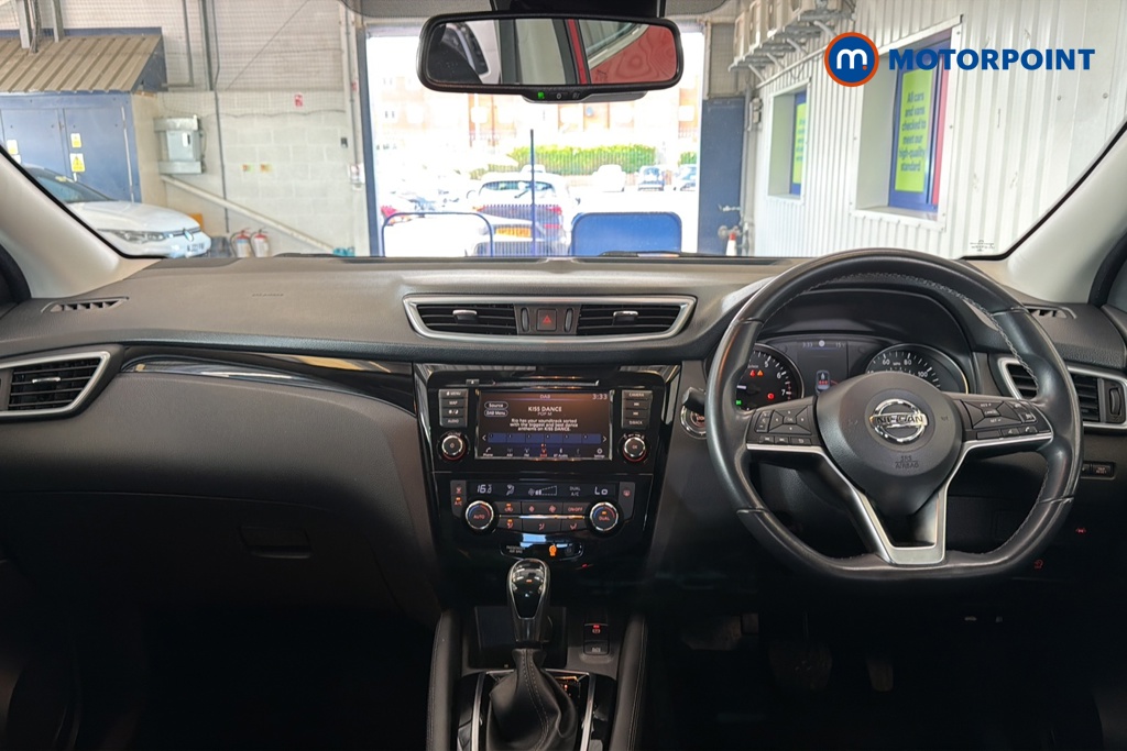Nissan Qashqai N-Connecta Automatic Petrol SUV - Stock Number (1620646) - 1st supplementary image