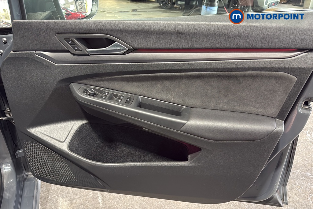 Volkswagen Golf Style Edition Manual Petrol Hatchback - Stock Number (1632959) - 18th supplementary image
