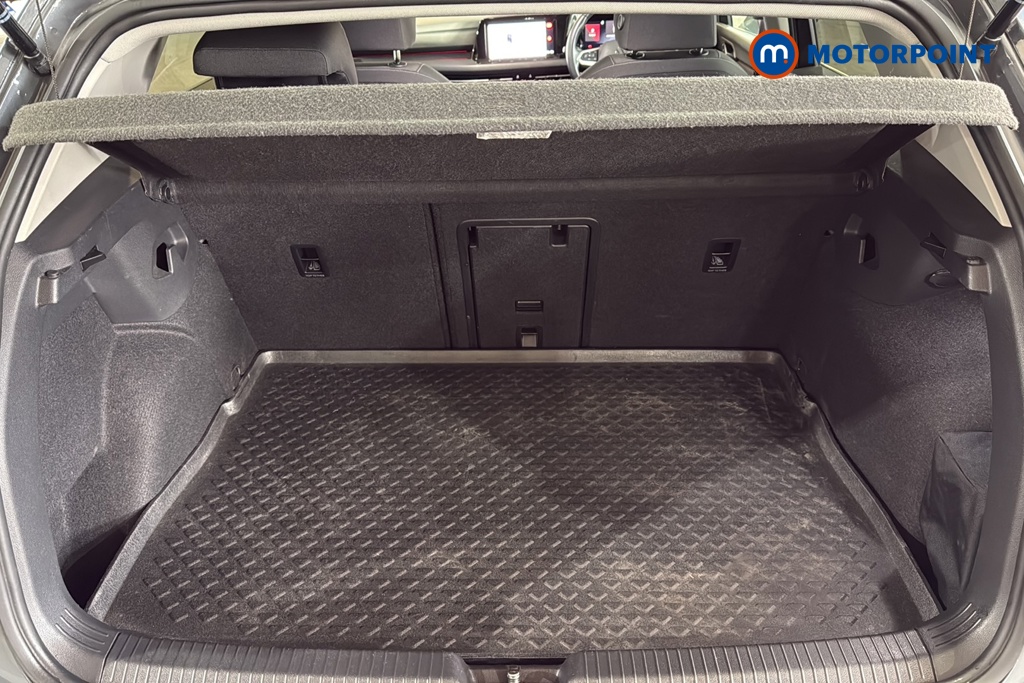 Volkswagen Golf Style Edition Manual Petrol Hatchback - Stock Number (1632959) - 30th supplementary image