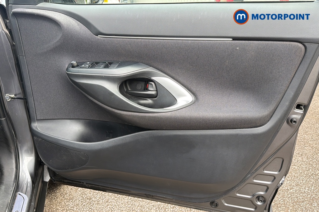 Toyota Yaris Cross Icon Automatic Petrol-Electric Hybrid Estate - Stock Number (1635360) - 18th supplementary image
