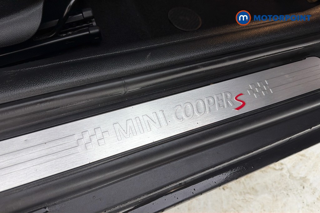 Mini Hatchback Cooper S Exclusive Automatic Petrol Hatchback - Stock Number (1635945) - 27th supplementary image