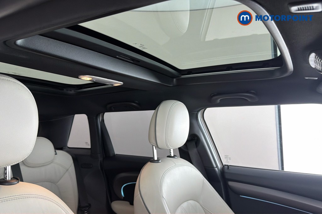 Mini Hatchback Cooper S Exclusive Automatic Petrol Hatchback - Stock Number (1635945) - 32nd supplementary image