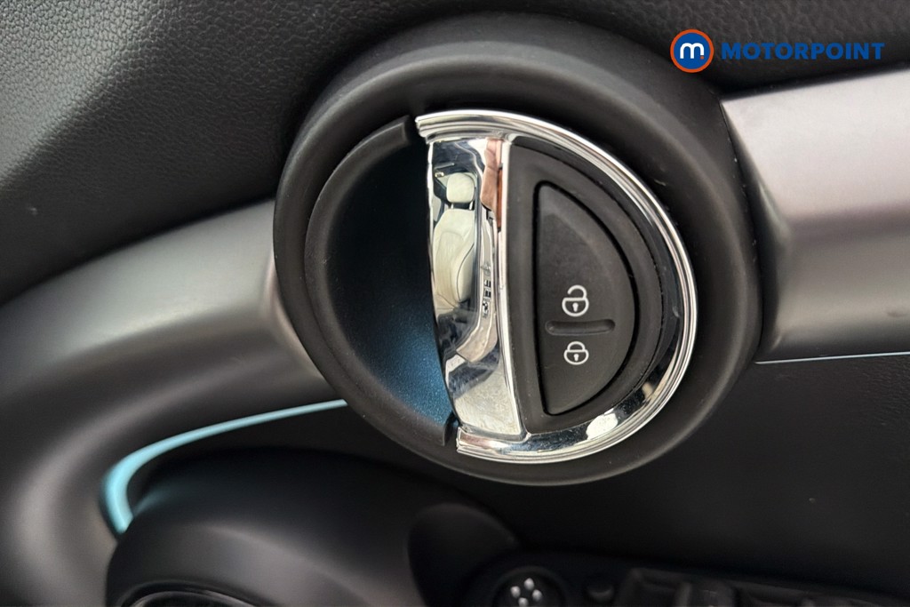 Mini Hatchback Cooper S Exclusive Automatic Petrol Hatchback - Stock Number (1635945) - 42nd supplementary image