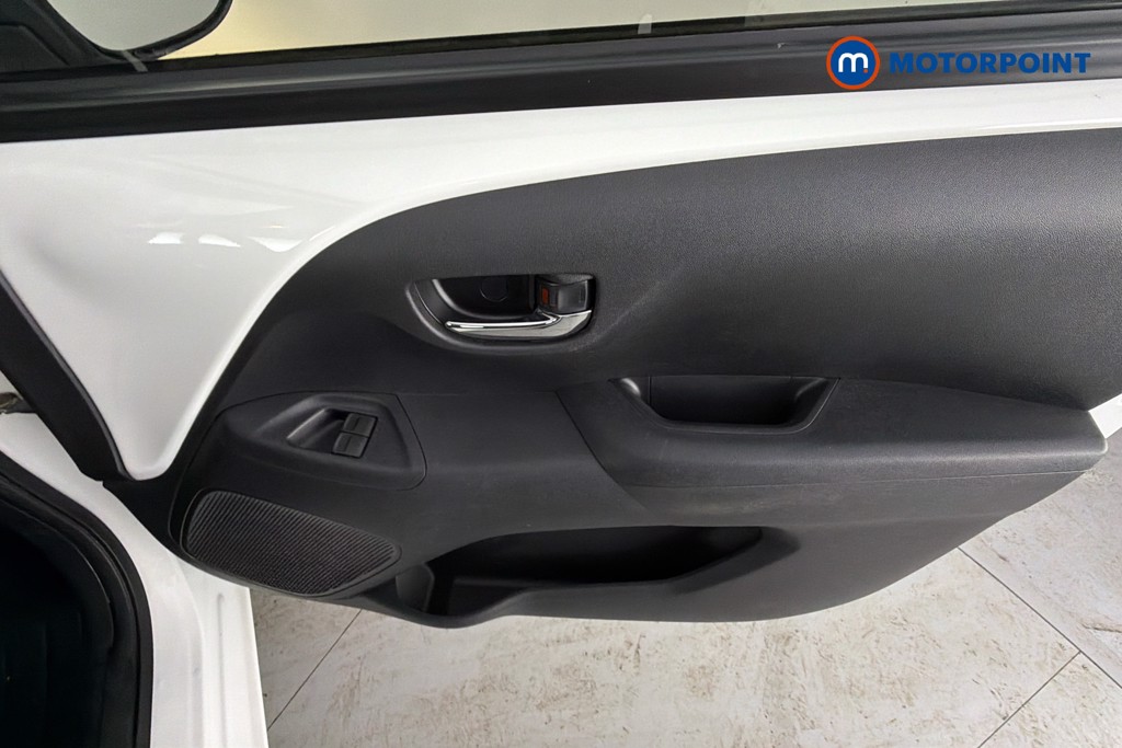 Toyota Aygo X-Play Manual Petrol Hatchback - Stock Number (1636610) - 19th supplementary image