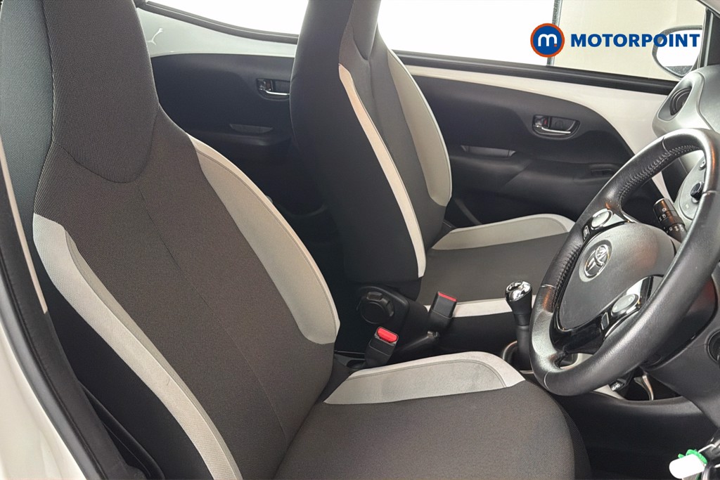 Toyota Aygo X-Play Manual Petrol Hatchback - Stock Number (1636610) - 22nd supplementary image