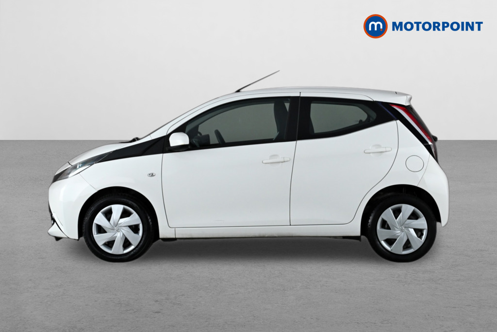 Toyota Aygo X-Play Manual Petrol Hatchback - Stock Number (1636610) - Passenger side