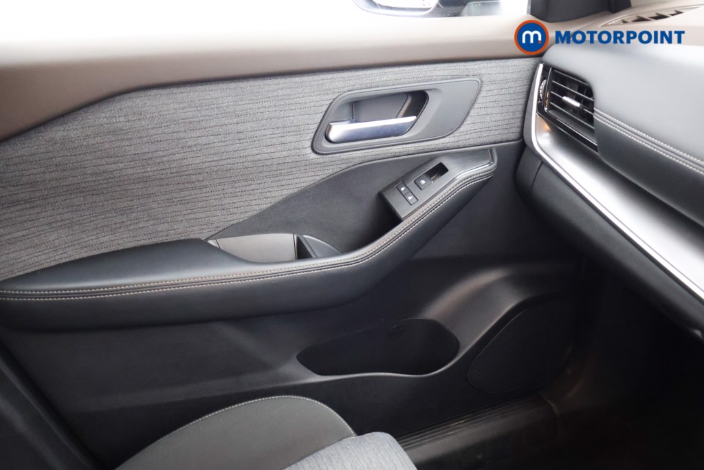 Nissan X-Trail N-Connecta Automatic Petrol-Electric Hybrid SUV - Stock Number (1637547) - 10th supplementary image