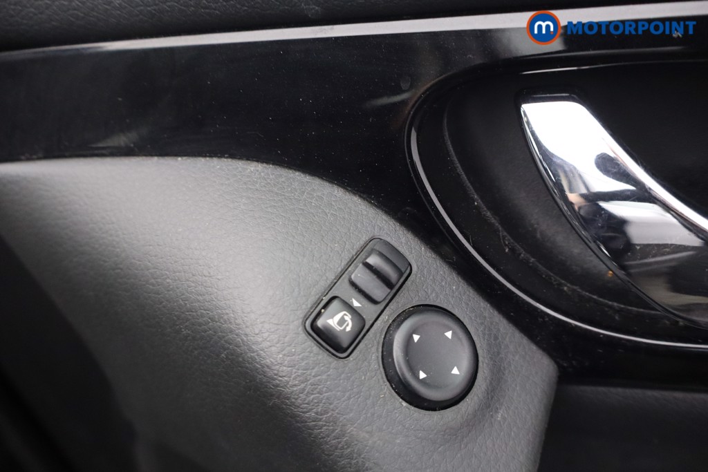 Nissan Qashqai Acenta Premium Manual Petrol SUV - Stock Number (1639688) - 12th supplementary image