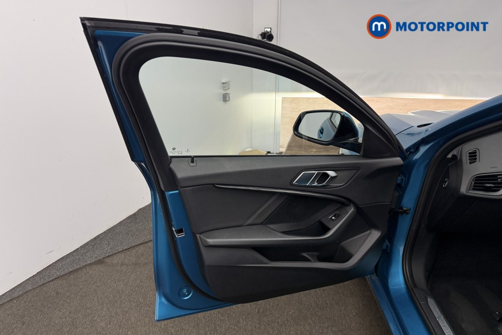 BMW 1 Series Sport Manual Diesel Hatchback - Stock Number (1640108) - 3rd supplementary image