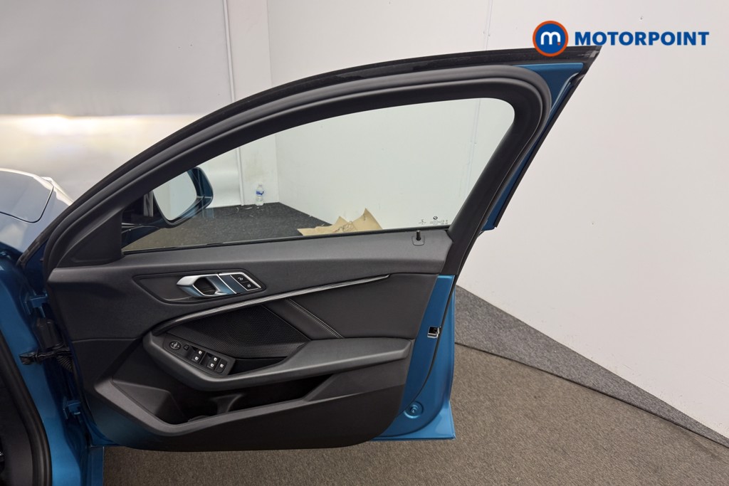 BMW 1 Series Sport Manual Diesel Hatchback - Stock Number (1640108) - 16th supplementary image