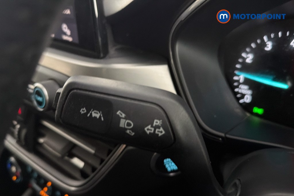 Ford Focus Titanium Manual Petrol Hatchback - Stock Number (1640470) - 6th supplementary image