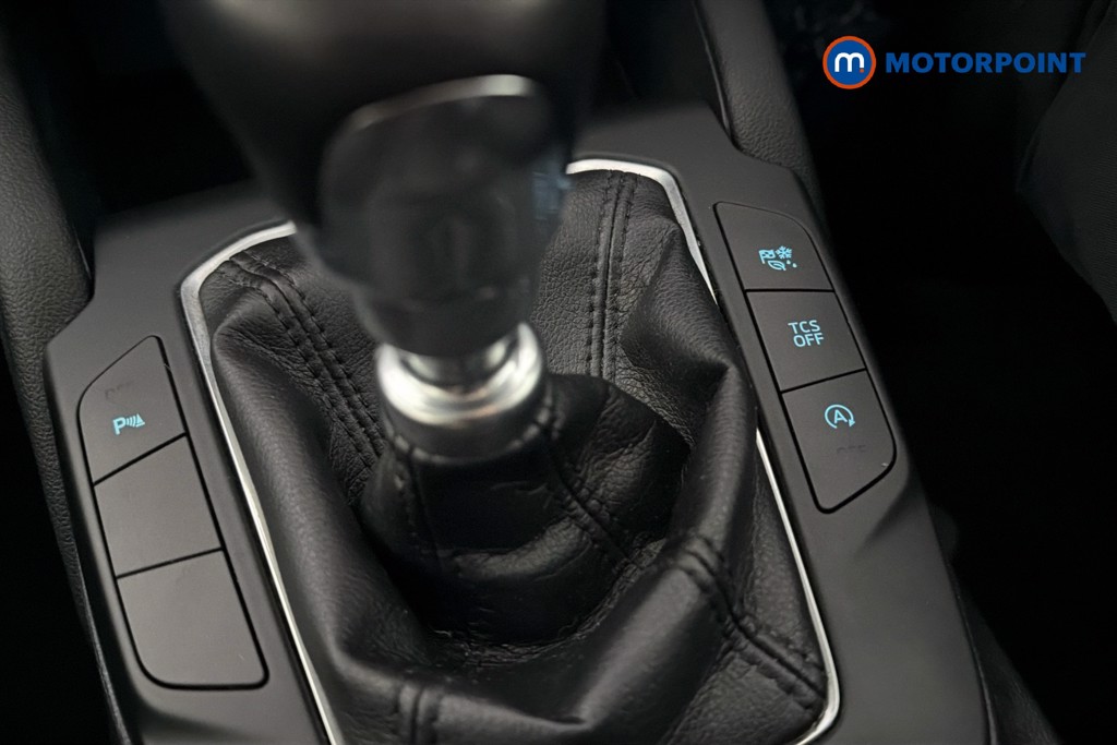Ford Focus Titanium Manual Petrol Hatchback - Stock Number (1640470) - 14th supplementary image