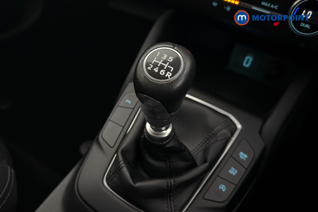 Ford Focus Titanium Manual Petrol Hatchback - Stock Number (1640470) - 15th supplementary image