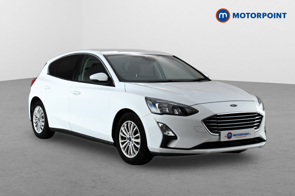 Ford Focus Titanium Manual Petrol Hatchback - Stock Number (1640470) - Drivers side front corner