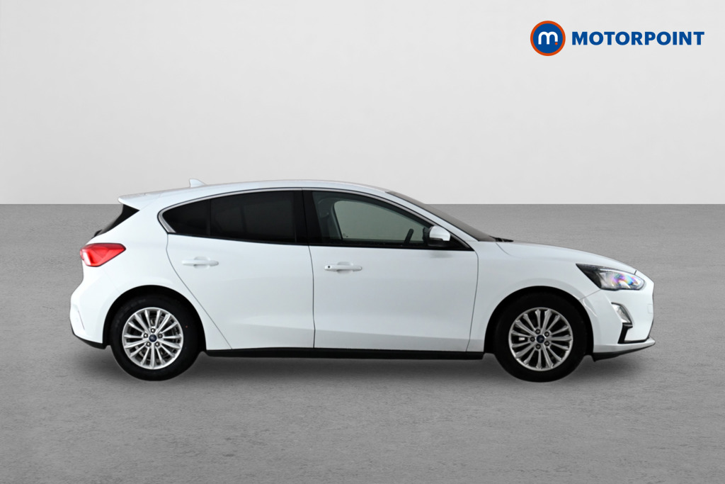 Ford Focus Titanium Manual Petrol Hatchback - Stock Number (1640470) - Drivers side