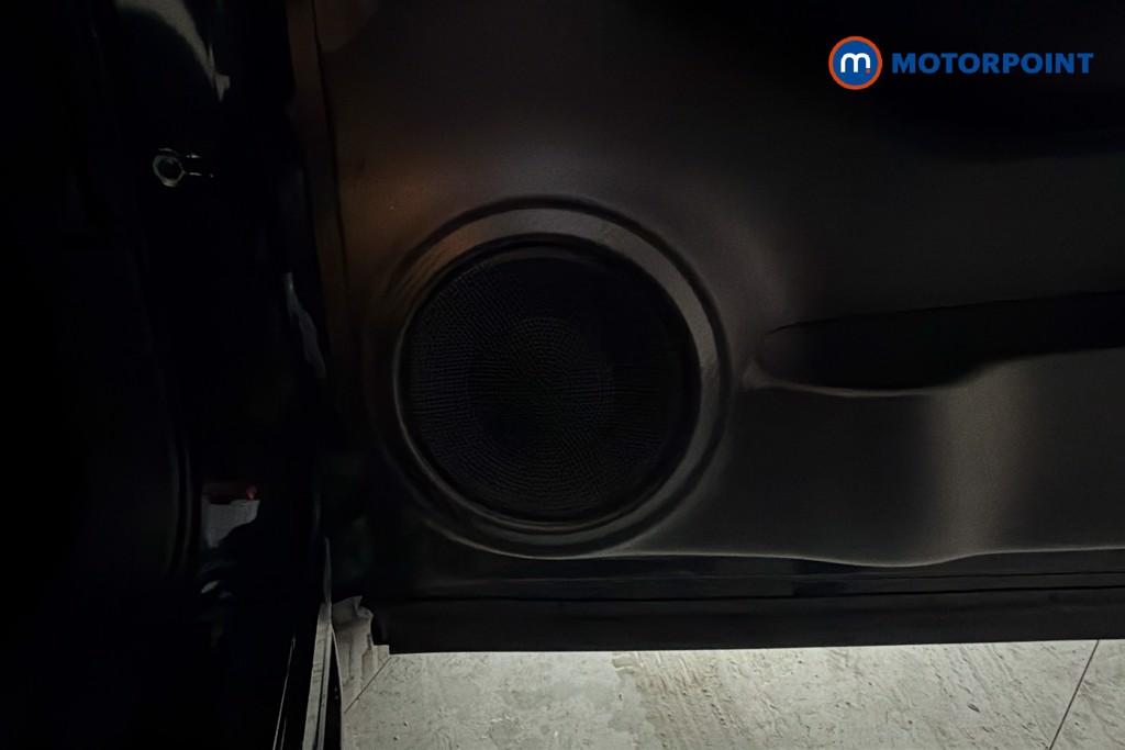Nissan Juke N-Connecta Manual Petrol SUV - Stock Number (1642359) - 21st supplementary image