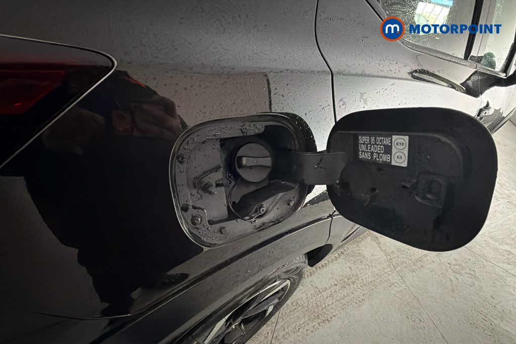 Nissan Juke N-Connecta Manual Petrol SUV - Stock Number (1642359) - 41st supplementary image