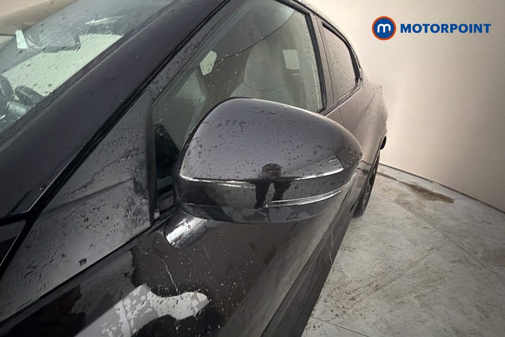 Nissan Juke N-Connecta Manual Petrol SUV - Stock Number (1642359) - 43rd supplementary image