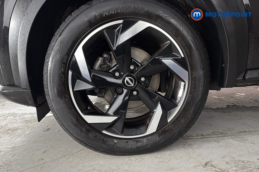 Nissan Juke N-Connecta Manual Petrol SUV - Stock Number (1642359) - 47th supplementary image