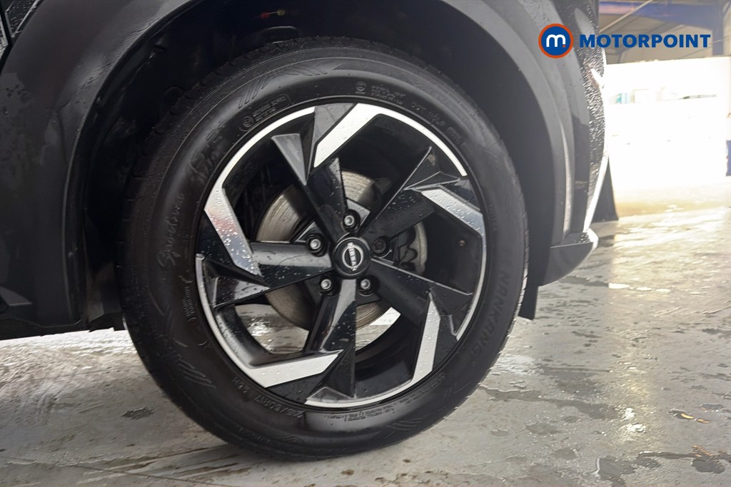 Nissan Juke N-Connecta Manual Petrol SUV - Stock Number (1642359) - 50th supplementary image