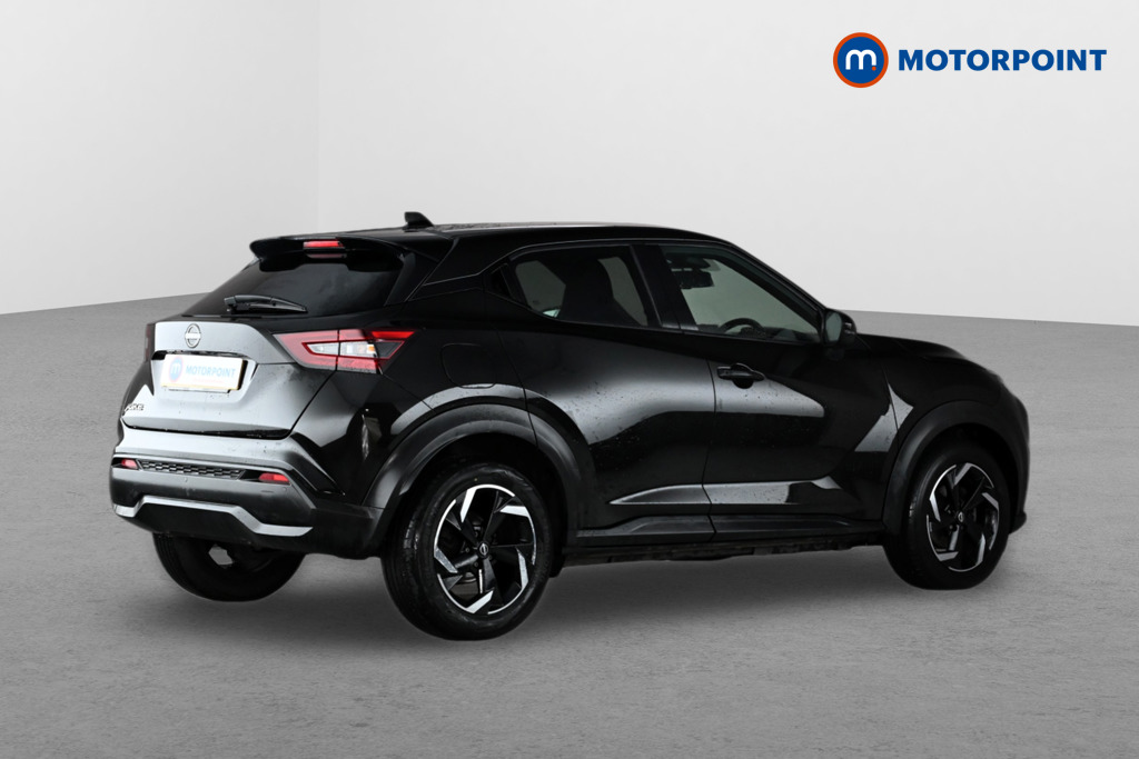 Nissan Juke N-Connecta Manual Petrol SUV - Stock Number (1642359) - Drivers side rear corner