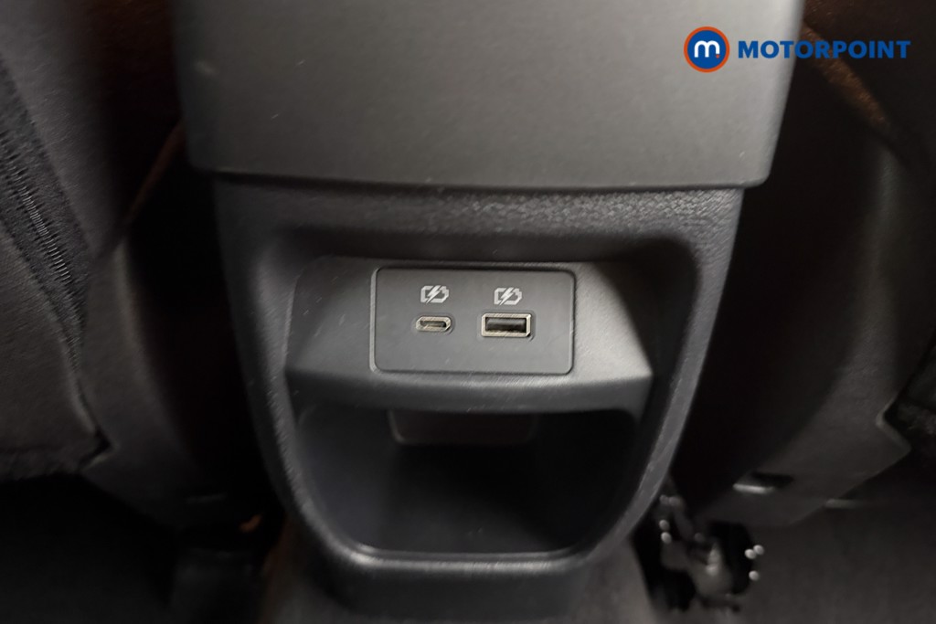 Nissan Juke N-Connecta Manual Petrol SUV - Stock Number (1642396) - 16th supplementary image