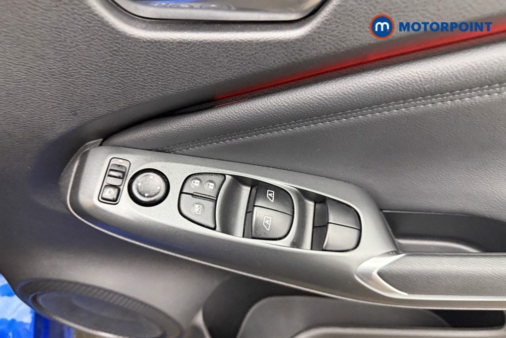 Nissan Juke N-Connecta Manual Petrol SUV - Stock Number (1642396) - 18th supplementary image