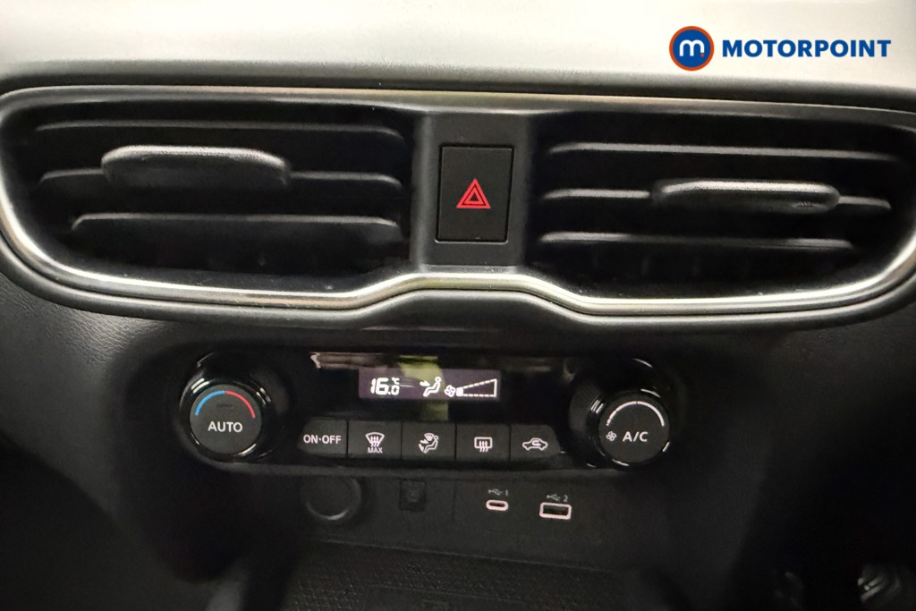 Nissan Juke N-Connecta Manual Petrol SUV - Stock Number (1642396) - 33rd supplementary image