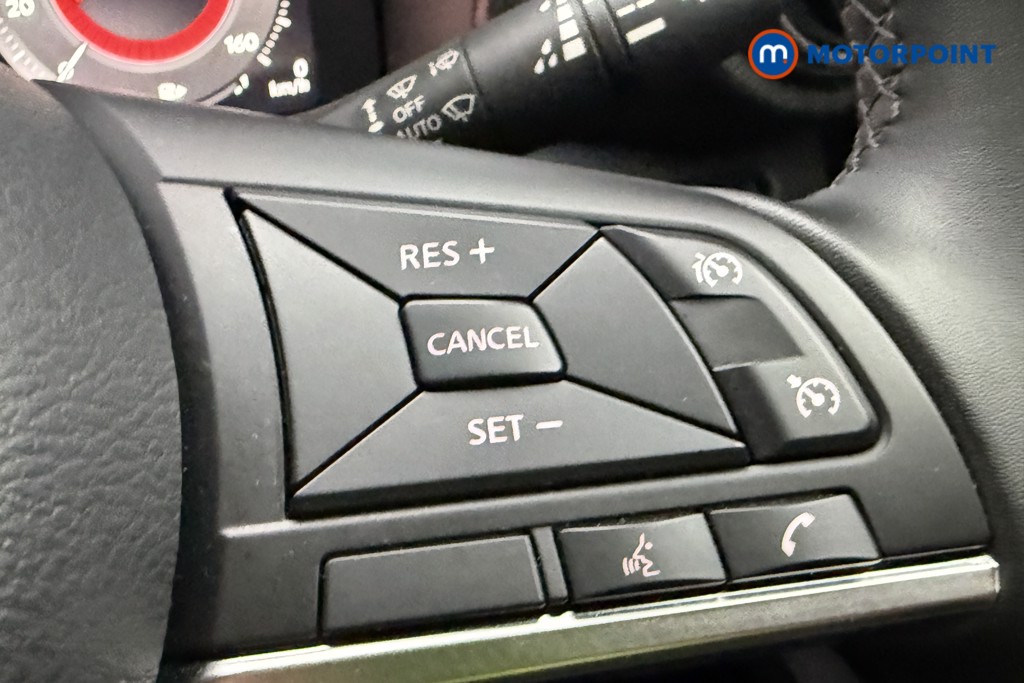 Nissan Juke N-Connecta Manual Petrol SUV - Stock Number (1642396) - 37th supplementary image