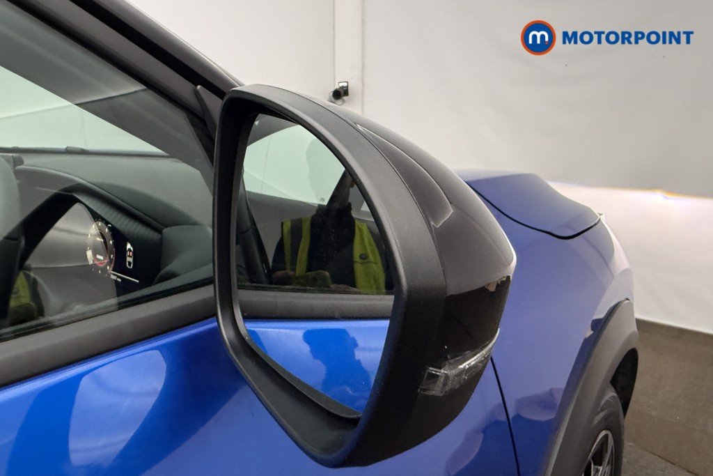 Nissan Juke N-Connecta Manual Petrol SUV - Stock Number (1642396) - 42nd supplementary image