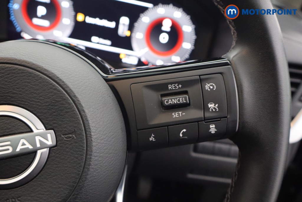 Nissan Qashqai N-Connecta Automatic Petrol-Electric Hybrid SUV - Stock Number (1644555) - 5th supplementary image