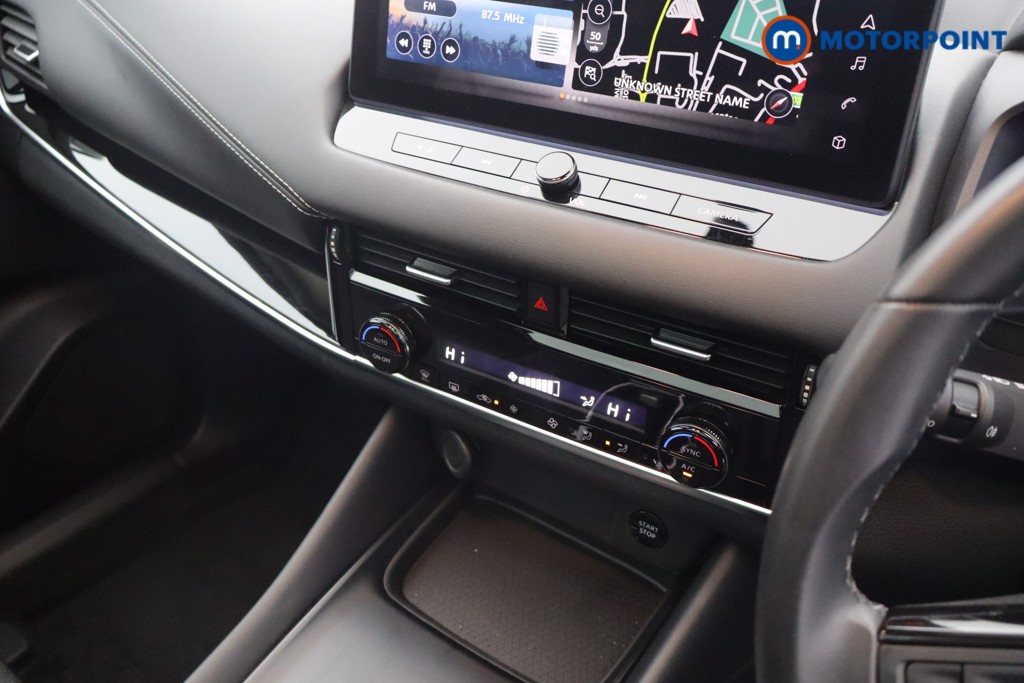 Nissan Qashqai N-Connecta Automatic Petrol-Electric Hybrid SUV - Stock Number (1644555) - 7th supplementary image