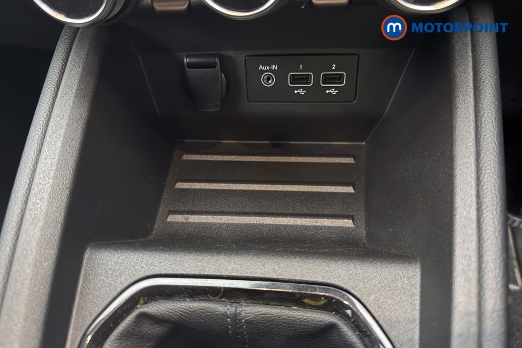 Renault Clio Evolution Manual Petrol Hatchback - Stock Number (1644572) - 20th supplementary image