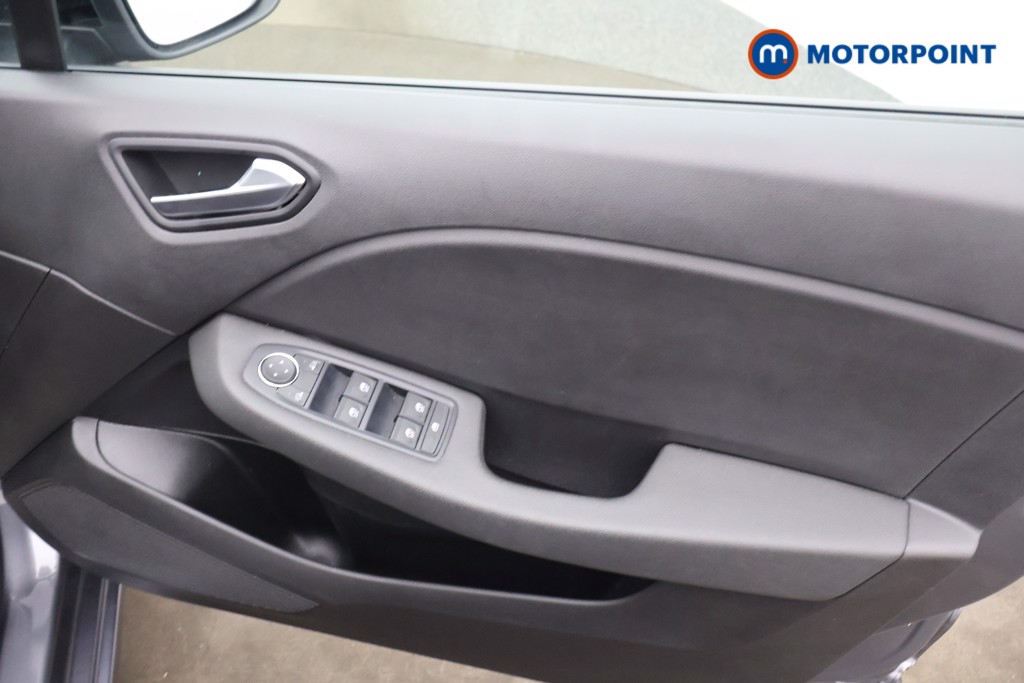 Renault Clio Evolution Manual Petrol Hatchback - Stock Number (1644593) - 11th supplementary image