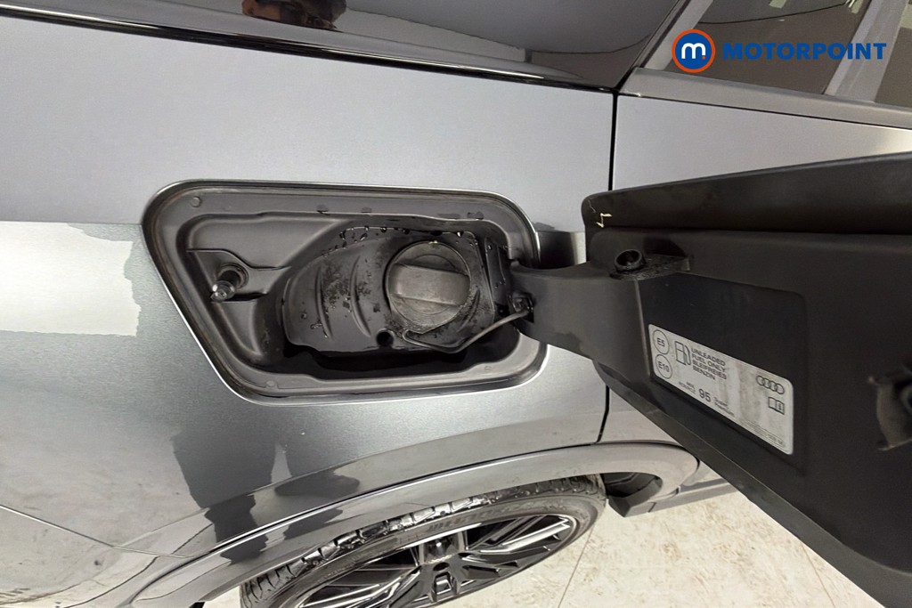 Audi Q2 Black Edition Manual Petrol SUV - Stock Number (1645496) - 41st supplementary image