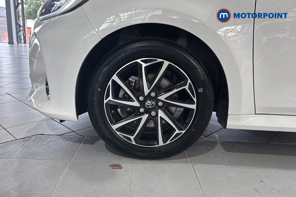 Toyota Yaris Design Automatic Petrol-Electric Hybrid Hatchback - Stock Number (1645678) - 44th supplementary image