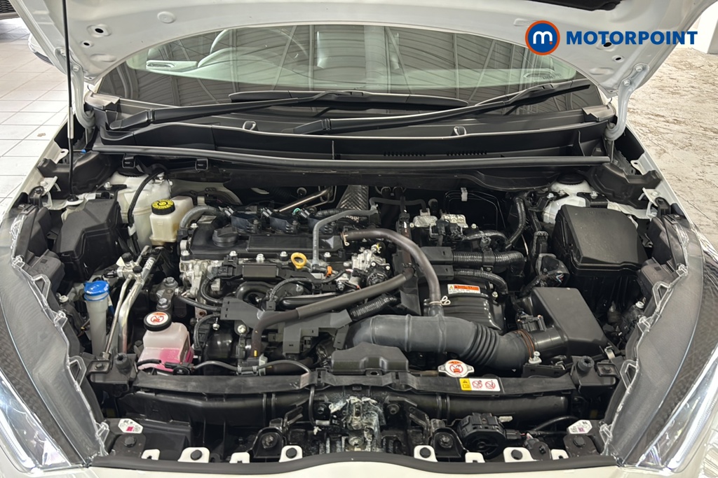 Toyota Yaris Design Automatic Petrol-Electric Hybrid Hatchback - Stock Number (1645678) - 48th supplementary image