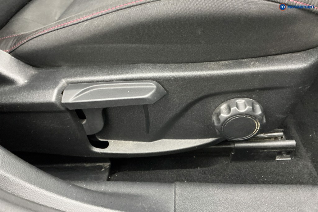Ford Focus St-Line Manual Petrol Hatchback - Stock Number (1645763) - 24th supplementary image