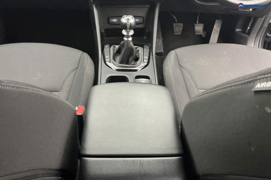 Hyundai Tucson Se Connect Manual Petrol SUV - Stock Number (1645802) - 11th supplementary image