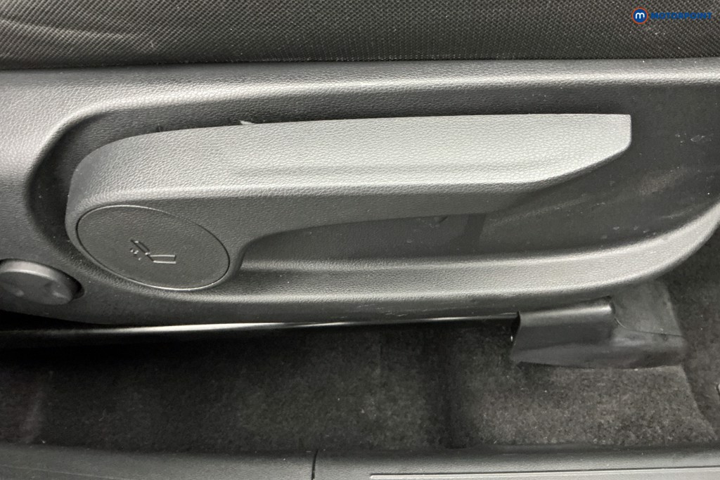 Hyundai Tucson Se Connect Manual Petrol SUV - Stock Number (1645802) - 24th supplementary image