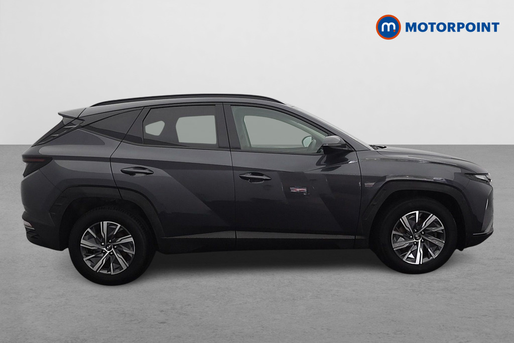Hyundai Tucson Se Connect Manual Petrol SUV - Stock Number (1645802) - Drivers side