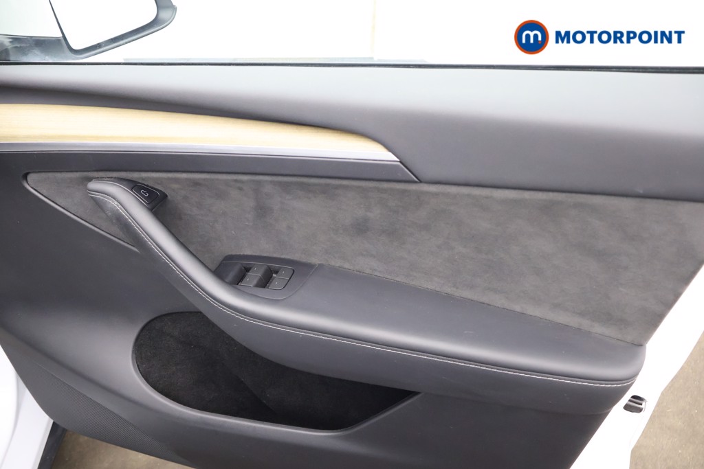 Tesla Model Y Rwd 5Dr Auto Automatic Electric SUV - Stock Number (1645870) - 9th supplementary image