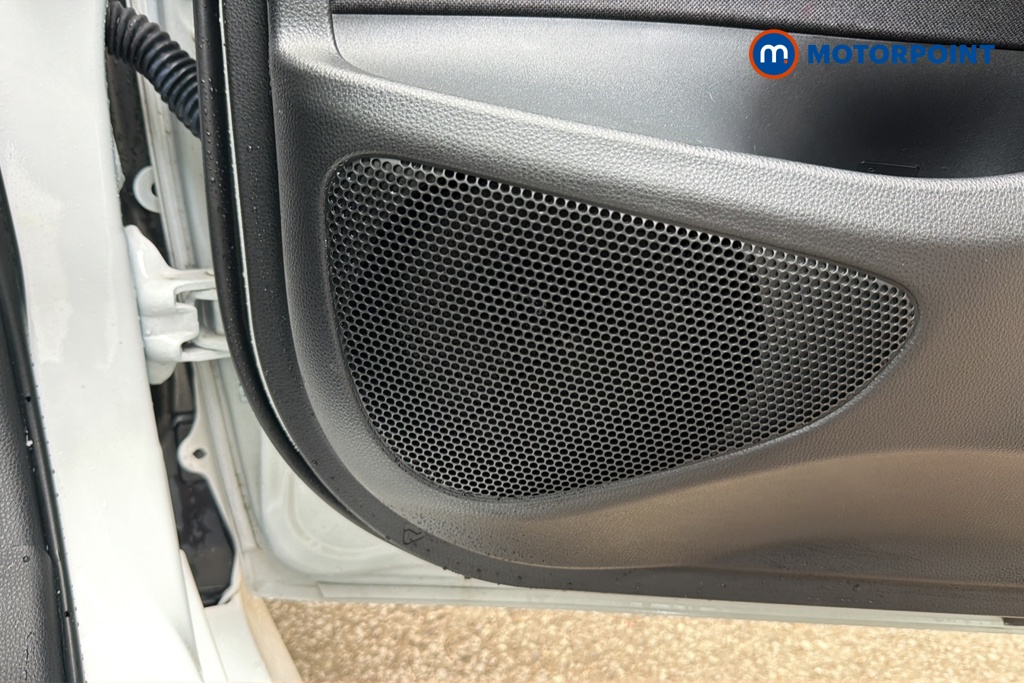 Toyota Yaris Excel Automatic Petrol-Electric Hybrid Hatchback - Stock Number (1646555) - 21st supplementary image
