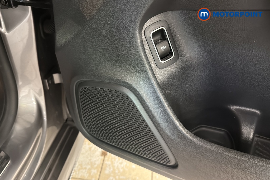 Mercedes-Benz CLA Amg Line Automatic Petrol Coupe - Stock Number (1646561) - 21st supplementary image