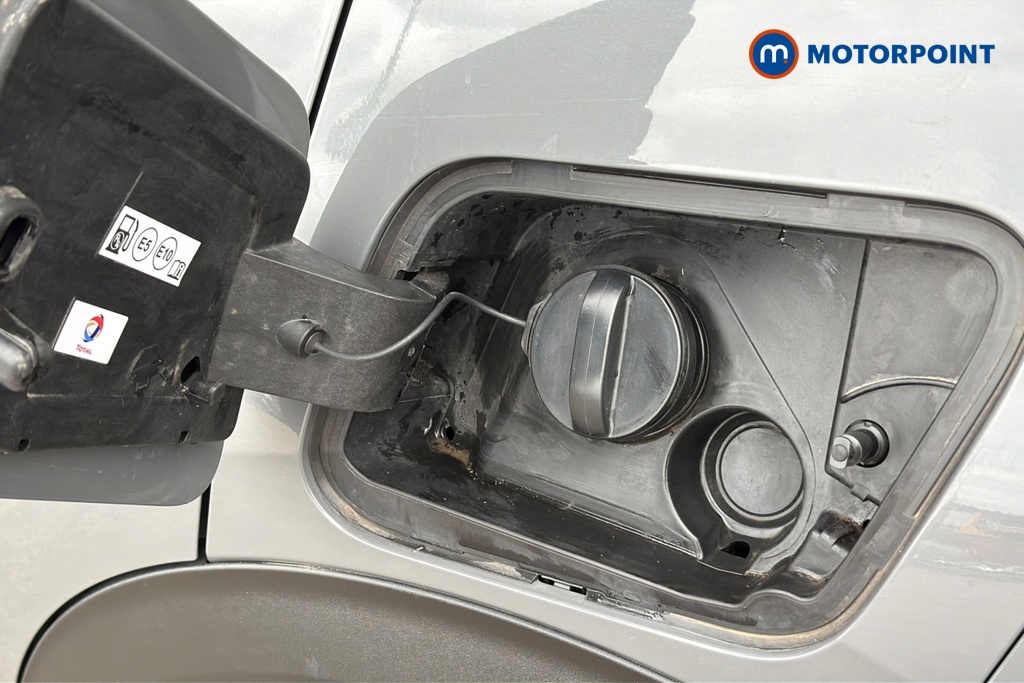 Peugeot 2008 GT Automatic Petrol SUV - Stock Number (1647244) - 41st supplementary image